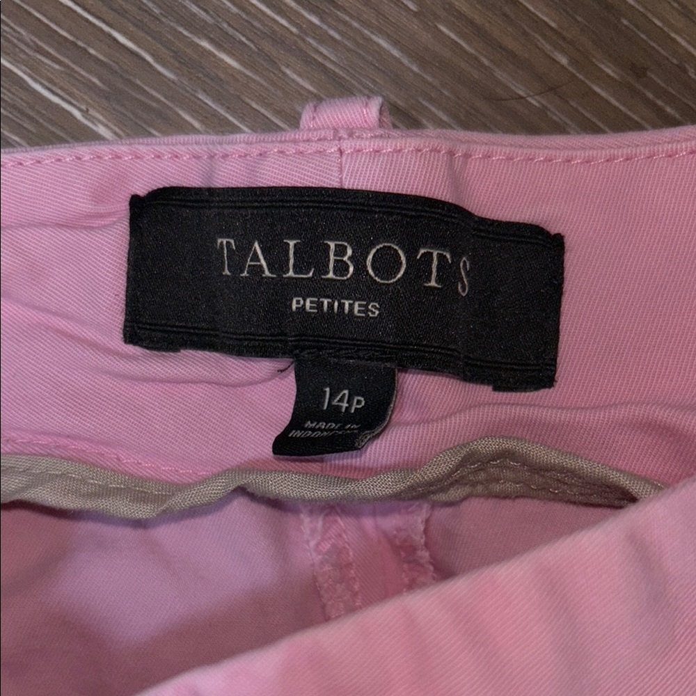 Talbots woman’s Pink Shorts Fit (36 waist) - Picture 4 of 8
